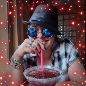 Meet your Posher, Leia